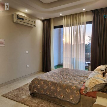 Bedroom in 4 BHK Builder Floor at Anant Raj Estate The Villas, Sector 60 – for Sale