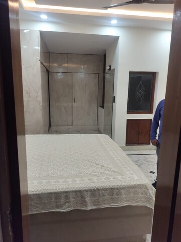 Bedroom in 3.5 BHK Apartment at Royal Towers Noida, Sector 61 – for Sale