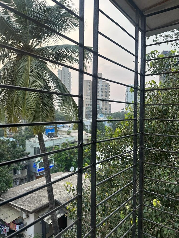 Balcony, shree-niwas-apartment-shivaji-park 2 Bedroom 800 Sq.Ft. Apartment In Dadar West Mumbai 7385990