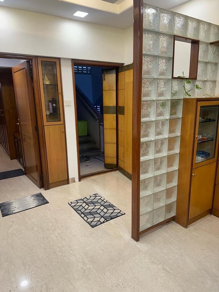 Living Room, shree-niwas-apartment-shivaji-park 2 Bedroom 800 Sq.Ft. Apartment In Dadar West Mumbai 7385990