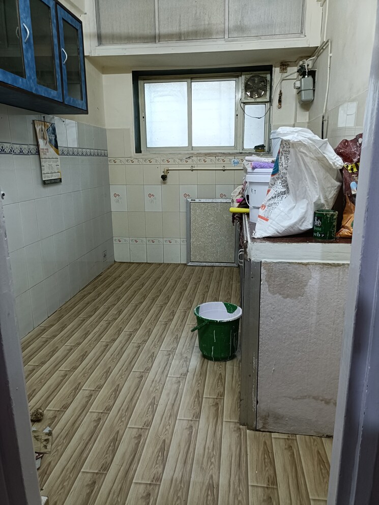 Bathroom, shyam-kunj-goregaon-west 2 Bedroom 650 Sq.Ft. Apartment In Goregaon West Mumbai 7386062