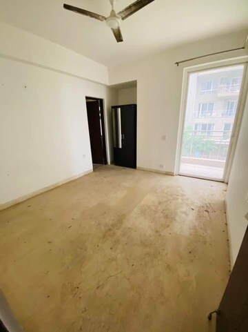 Room in 4 BHK Apartment at Puri Diplomatic Greens Villas, Sector 111 – for Sale