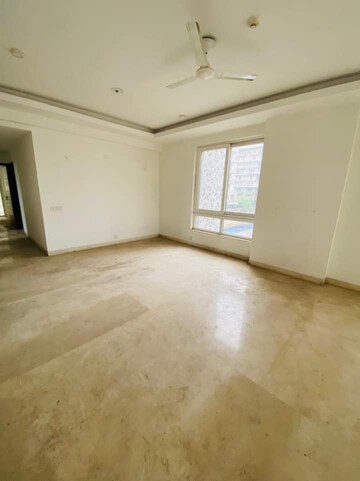 Room in 4 BHK Apartment at Puri Diplomatic Greens Villas, Sector 111 – for Sale