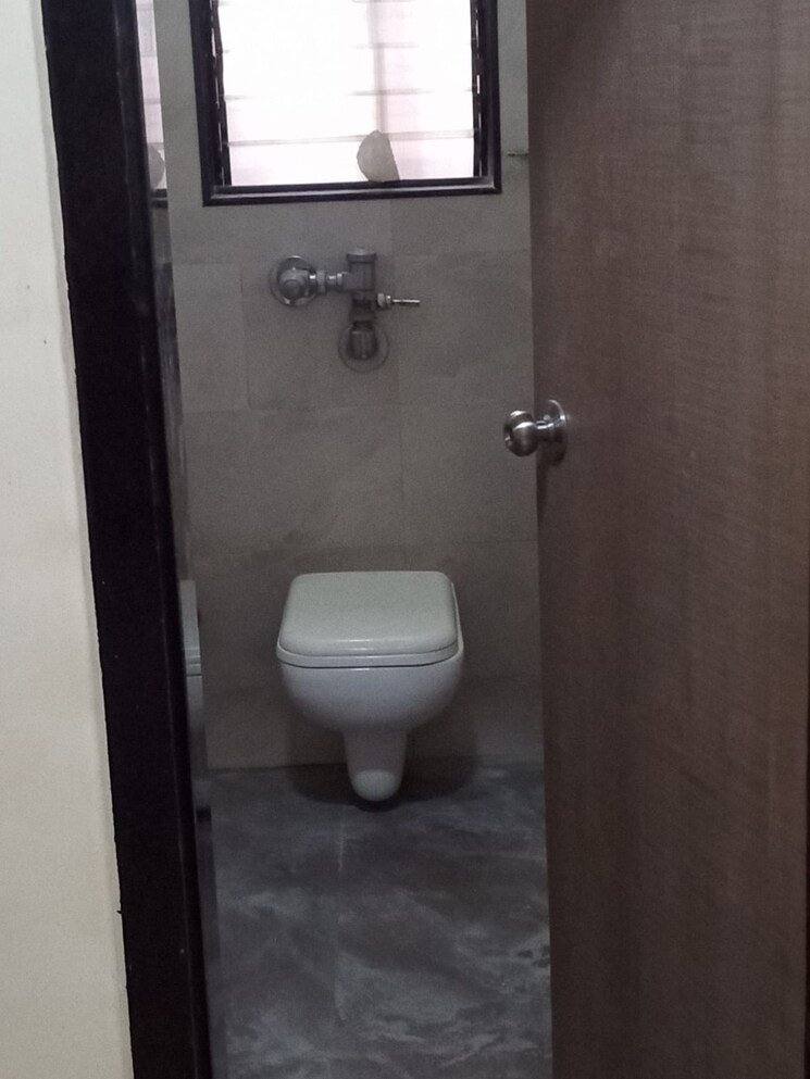 Bathroom, gayatri-shivam-apartment 2 Bedroom 1000 Sq.Ft. Apartment In Kandivali East Mumbai 7386183