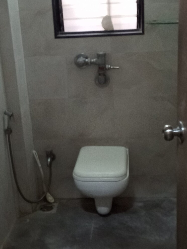 Bathroom, gayatri-shivam-apartment 2 Bedroom 1000 Sq.Ft. Apartment In Kandivali East Mumbai 7386183