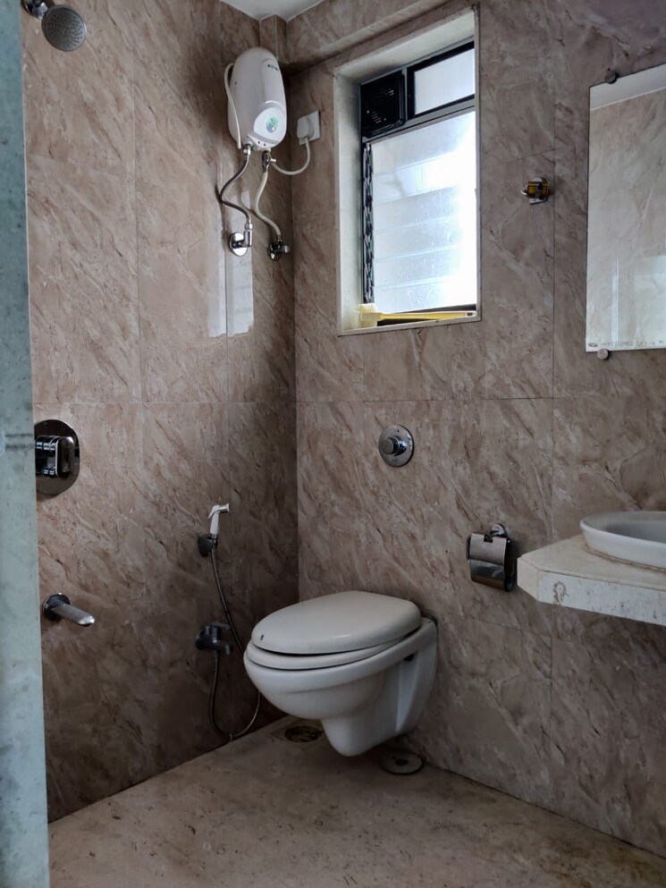 Bathroom, jaycee-bhagtani-pearl 1 Bedroom 600 Sq.Ft. Apartment In Santacruz West Mumbai 7386488