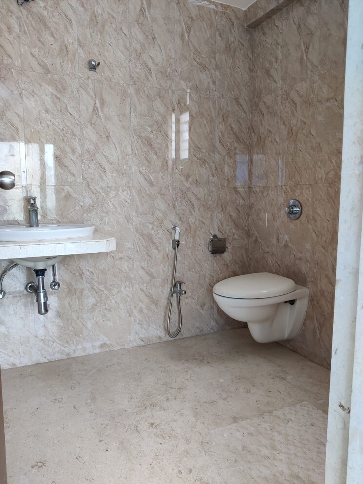 Bathroom, jaycee-bhagtani-pearl 1 Bedroom 600 Sq.Ft. Apartment In Santacruz West Mumbai 7386488