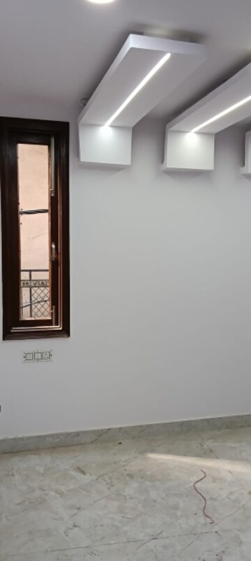 Room in 3 BHK Builder Floor at Govindpuri – for Sale