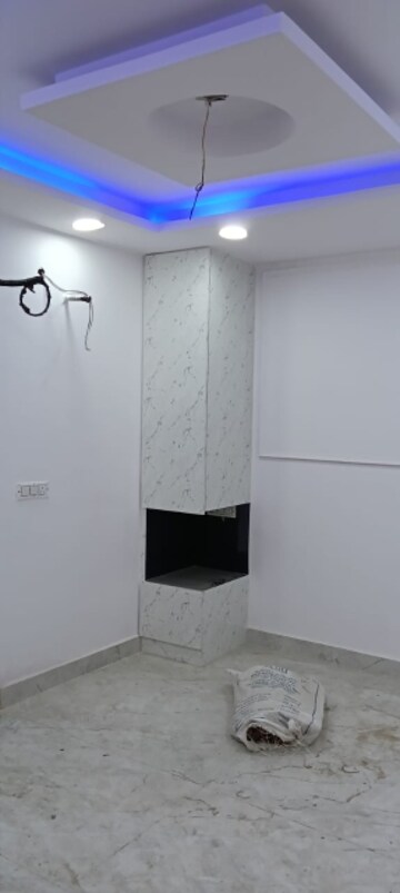 Room in 3 BHK Builder Floor at Govindpuri – for Sale