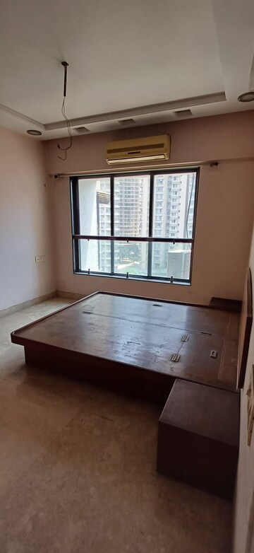 Room in 3 BHK Apartment at Nirlac Solitaire Tower, Manpada – for Sale