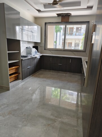 Kitchen in 4 BHK Builder Floor at Sector 31 – for Sale