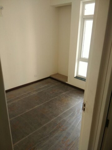 Room in 2 BHK Apartment at BPTP Princess Park, Sector 86 – for Sale