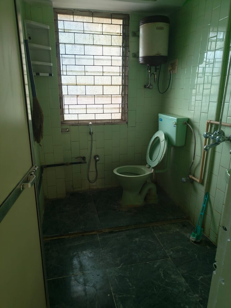 Bathroom, ravi-solitude 2 Bedroom 850 Sq.Ft. Apartment In Mahim Mumbai 7386961