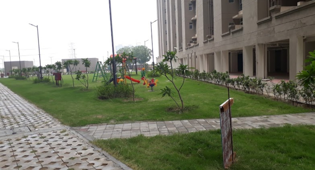 2 BHK + Pooja Room Apartment For Sale in Conscient Habitat