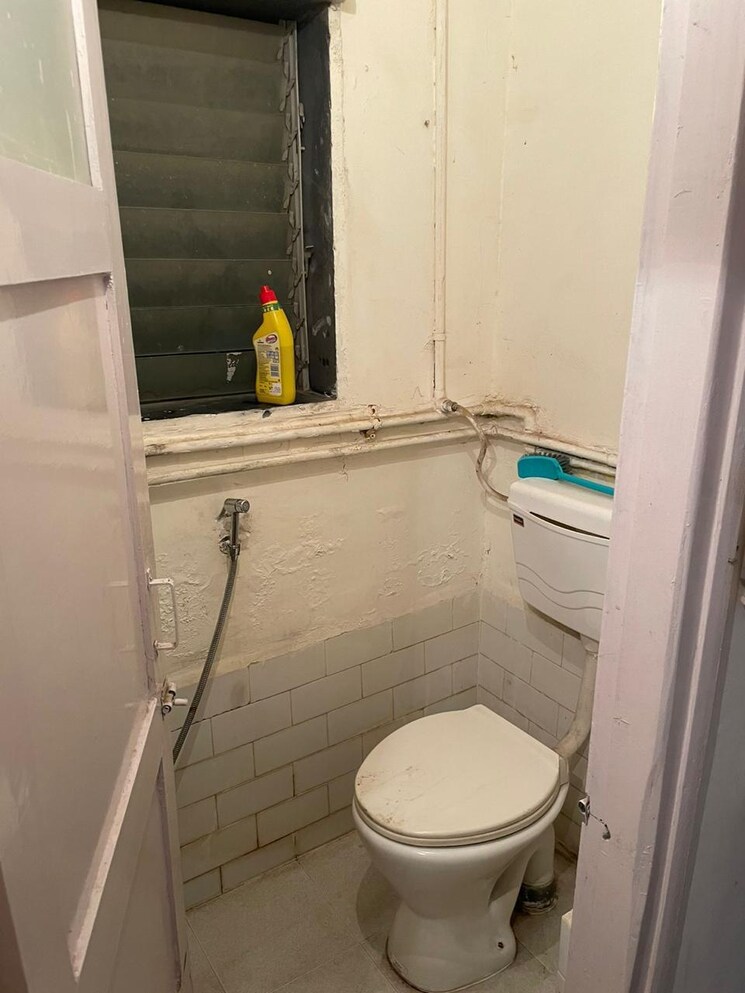 Bathroom, devdaya-nagar-chs 1 Bedroom 405 Sq.Ft. Apartment In Shivai Nagar Thane 7387266