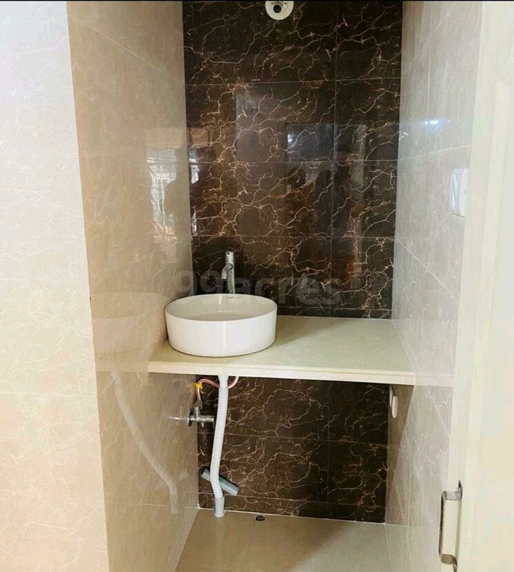 Bathroom, madhuban-chs-deonar 3 Bedroom 1000 Sq.Ft. Apartment In Deonar Mumbai 7387397