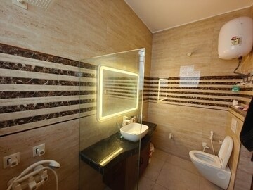 Furnished Amenities in 3 BHK Villa at Sector 44 – for Sale