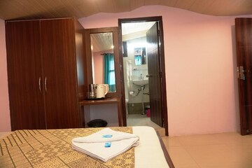 Room in 4 BHK Penthouse at Thoeg – for Sale