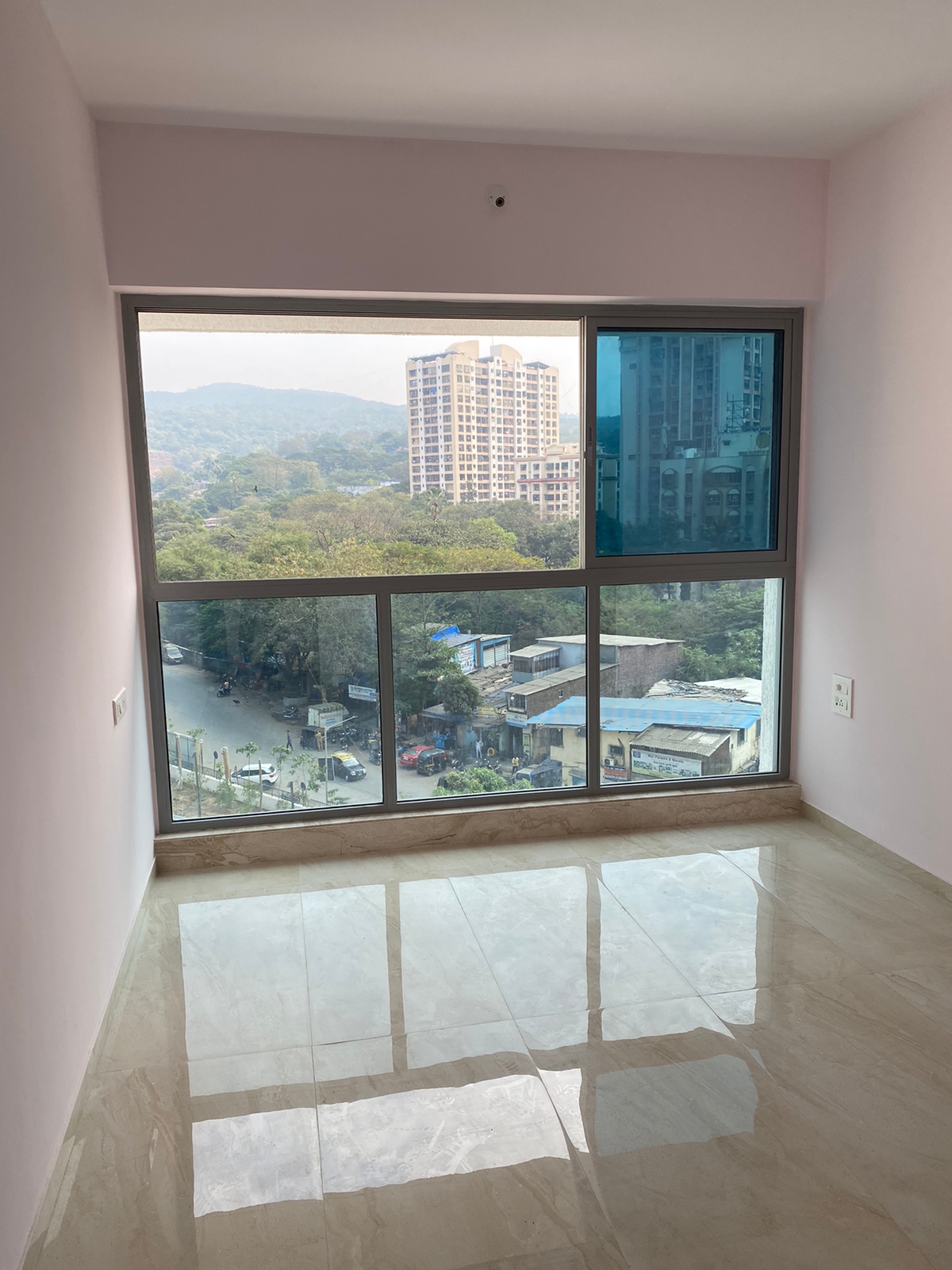 1 BHK Apartment For Rent in Rajesh White City Kandivali East Mumbai  7387504