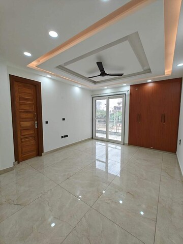 Room in 3 BHK Builder Floor at Chattarpur – for Sale