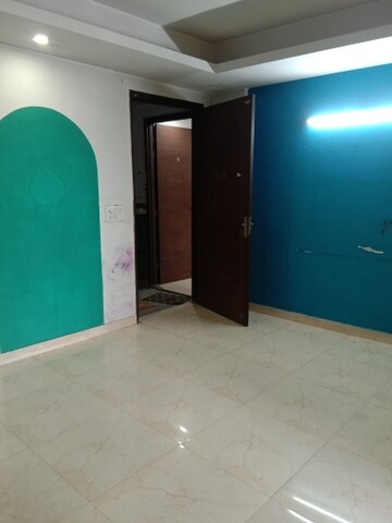 Room in 2 BHK Builder Floor at Palm Residency Chhatarpur, Chattarpur – for Sale
