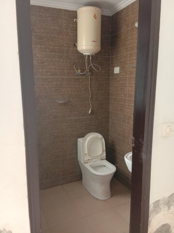Bathroom in 2 BHK Builder Floor at Palm Residency Chhatarpur, Chattarpur – for Sale