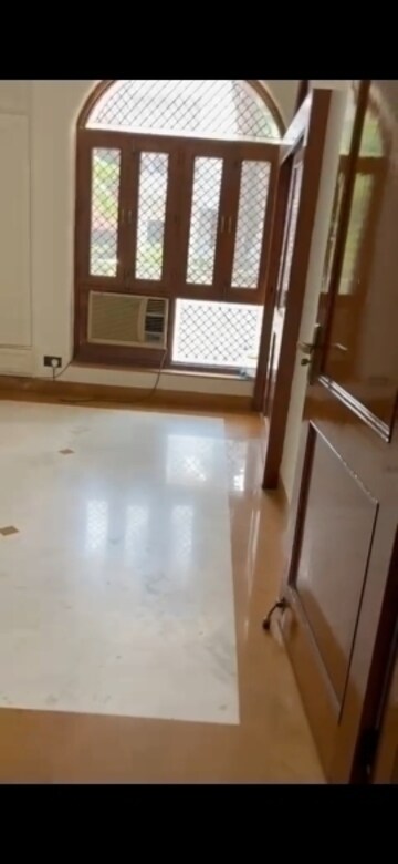 Room in 6+ BHK Villa at Sector 47 – for Sale