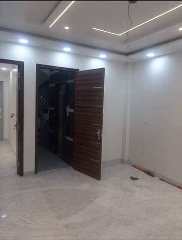 Room in 2 BHK Builder Floor at Burari – for Sale
