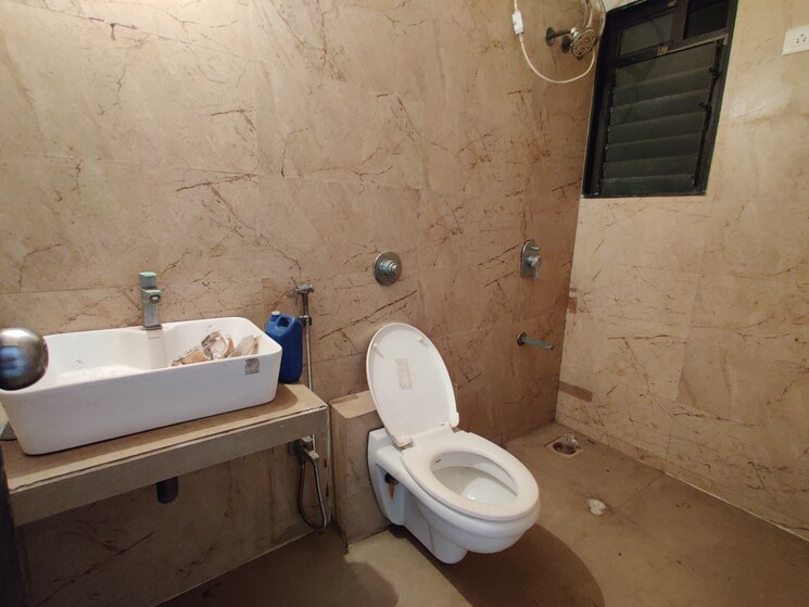 Attached Bathroom, dosti-planet-north-emerald 2 Bedroom 1000 Sq.Ft. Apartment In Shilphata Thane 7388322