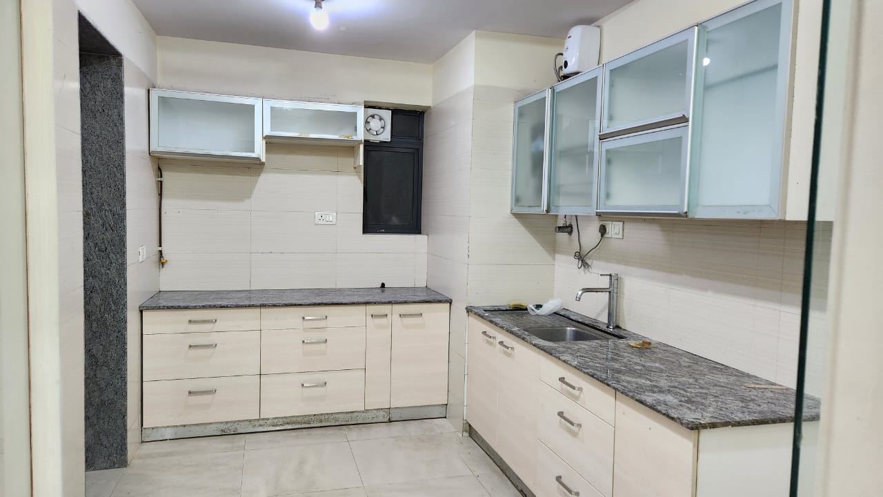 2.5 BHK Apartment For Rent in Sapphire Heights Kandivali East Mumbai  7388459