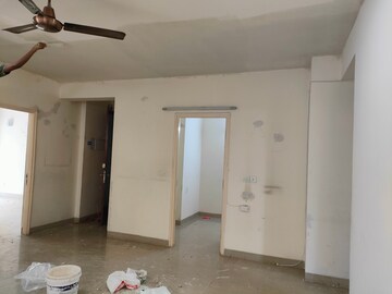 Room in 4 BHK Apartment at Emaar Emerald Floors Premier, Sector 65 – for Sale