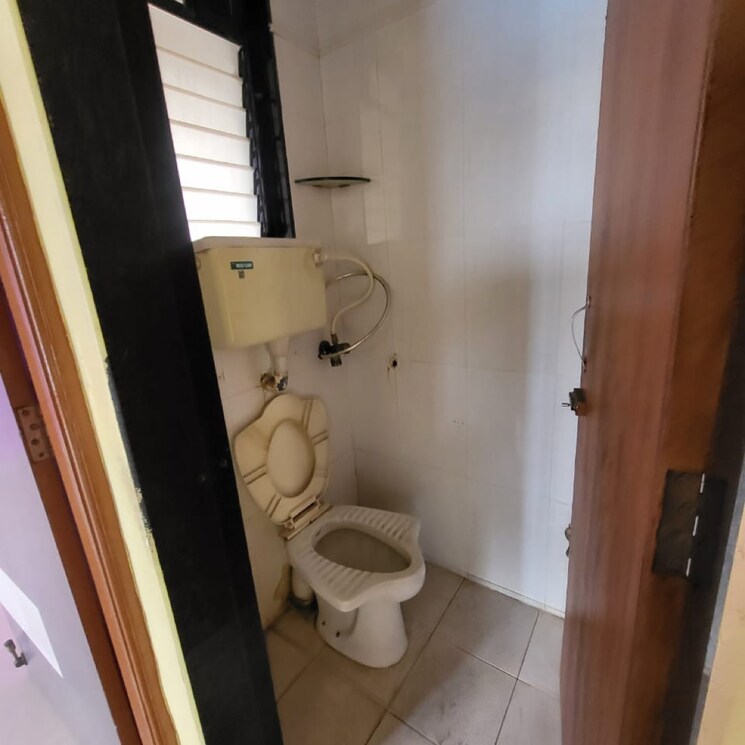 Bathroom, qualcon-and-space-india-alliance 2 Bedroom 649 Sq.Ft. Apartment In New Panvel West Navi Mumbai 7388631