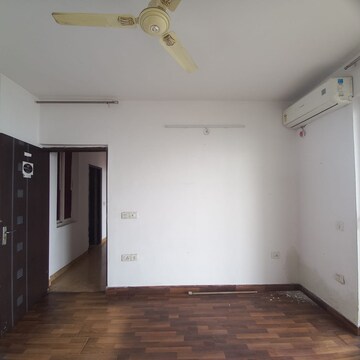 Room in 3 BHK Apartment at Ansal Royal Heritage, Sector 70 – for Sale