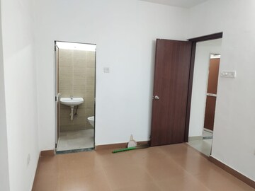 Room in 2 BHK Apartment at DB Realty Orchid Ozone, Dahisar East – for Sale