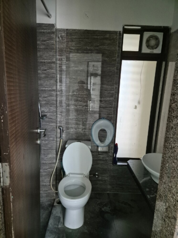 Bathroom, acme-ozone-phase-ii 2 Bedroom 676 Sq.Ft. Apartment In Ghodbunder Road Thane 7388995