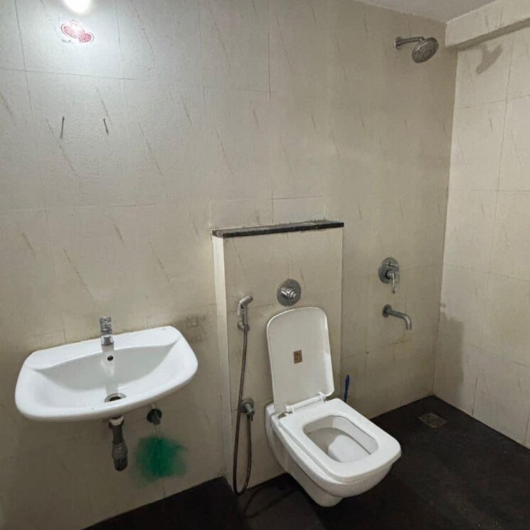 Bathroom, lodha-palava-exotica 2 Bedroom 960 Sq.Ft. Apartment In Khidkali Thane 7389461