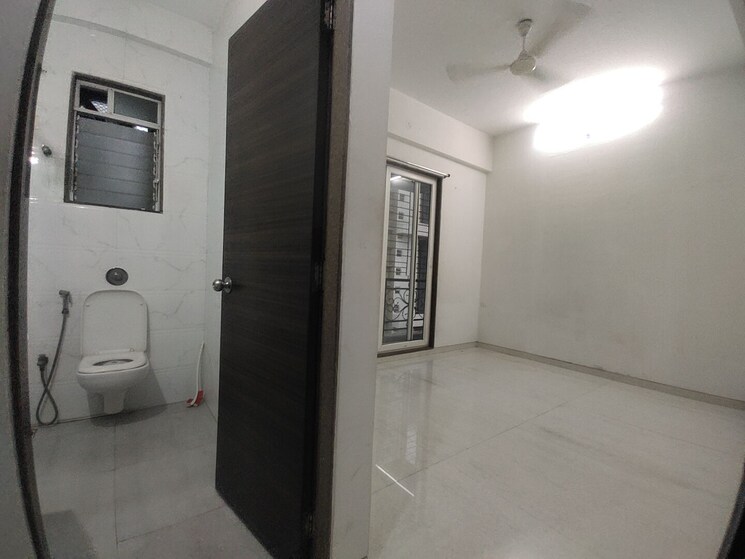 Bathroom, tritan-meadows 3 Bedroom 678 Sq.Ft. Apartment In Sanpada Navi Mumbai 7389493