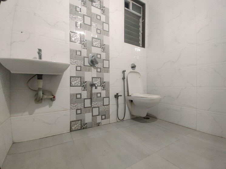 Bathroom, tritan-meadows 3 Bedroom 678 Sq.Ft. Apartment In Sanpada Navi Mumbai 7389493
