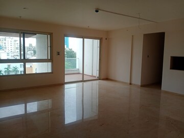 Room in 3.5 BHK Apartment at Aswani Rosary, Uday Baug – for Sale