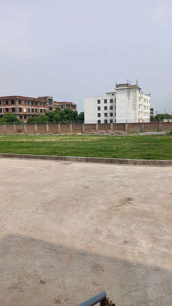 Commercial Land 2 Acre फॉर रीसेल इन Sarita Vihar Delhi  7389700