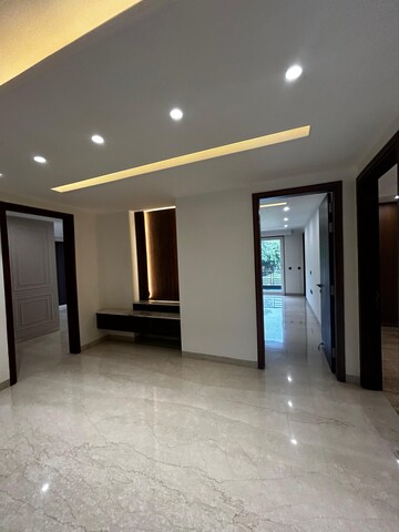 Room in 2 BHK Apartment at Gulshan Botnia, Sector 144 – for Sale