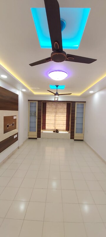 Room in 1 BHK Apartment at Eden Park, Viman Nagar – for Sale