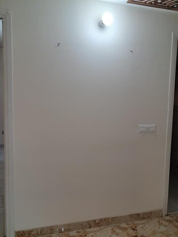 Room in 2 BHK Apartment at ACE Platinum, Zeta I Greater Noida – for Sale