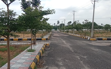 Plot For Sale in Mallapur