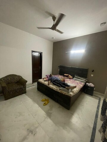 3 BHK Builder Floor For Sale in Sector 23