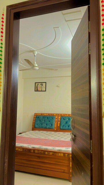 Bedroom in 3 BHK Builder Floor at Palam Vihar – for Sale