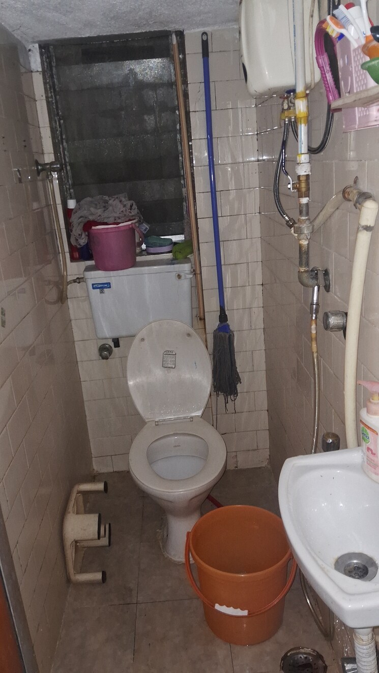 Bathroom, sagar-chs-kopar-khairane 1 Bedroom 650 Sq.Ft. Apartment In Kopar Khairane Navi Mumbai 7390166