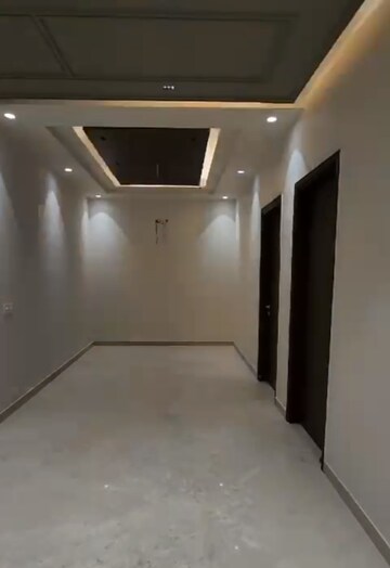 Room in 3 BHK Apartment at Sector 12 Dwarka – for Sale