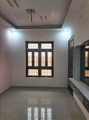Room in 2 BHK Independent House at Gomti Nagar – for Sale