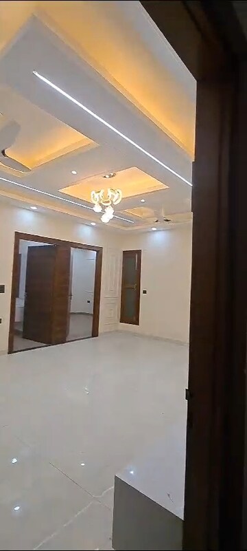 Room in 3 BHK Builder Floor at Shouryapuram, Shahpur Bamheta – for Sale